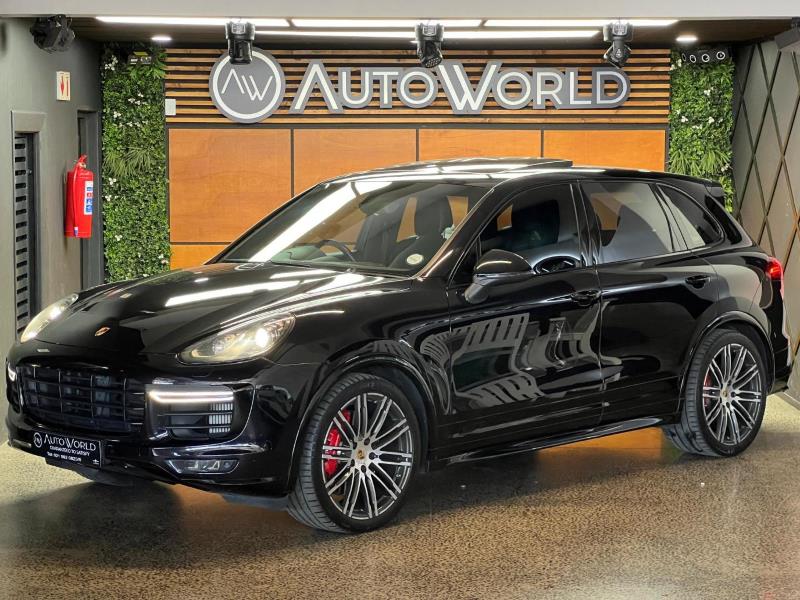 2018 PORSCHE Cayenne