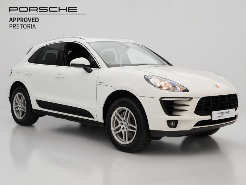 2017 PORSCHE Macan