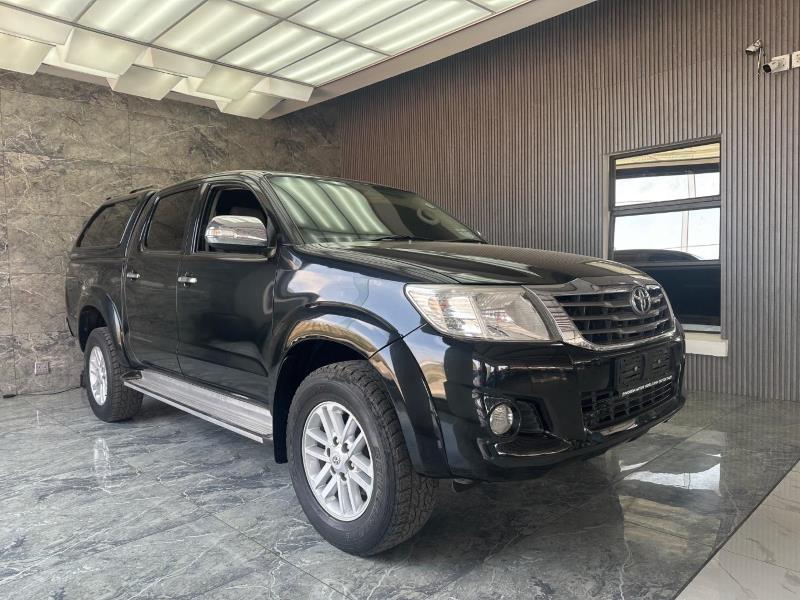 2013 TOYOTA Hilux