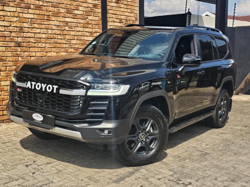 2023 TOYOTA Landcruiser 300