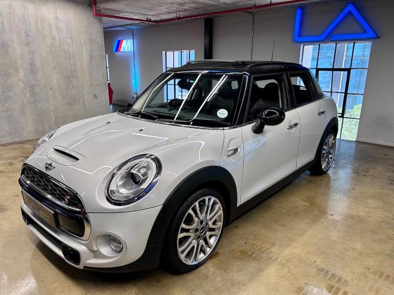2017 MINI Hatch