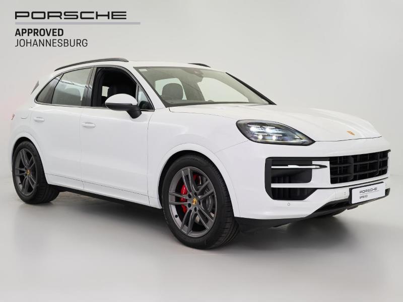 2025 PORSCHE Cayenne