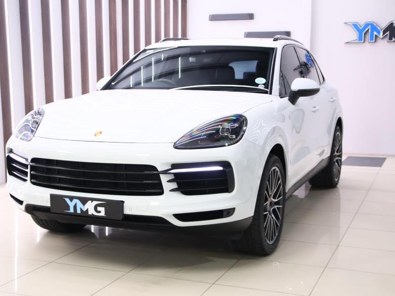 2022 PORSCHE Cayenne
