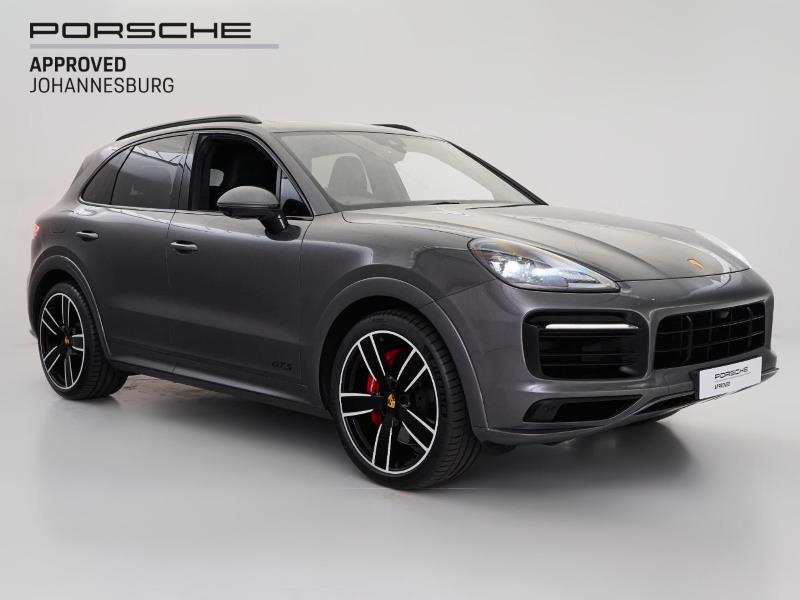 2022 PORSCHE Cayenne