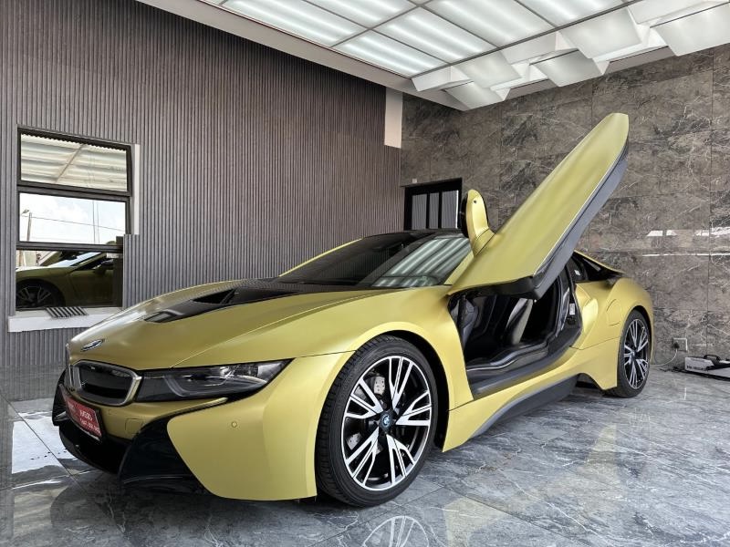 2018 BMW i8