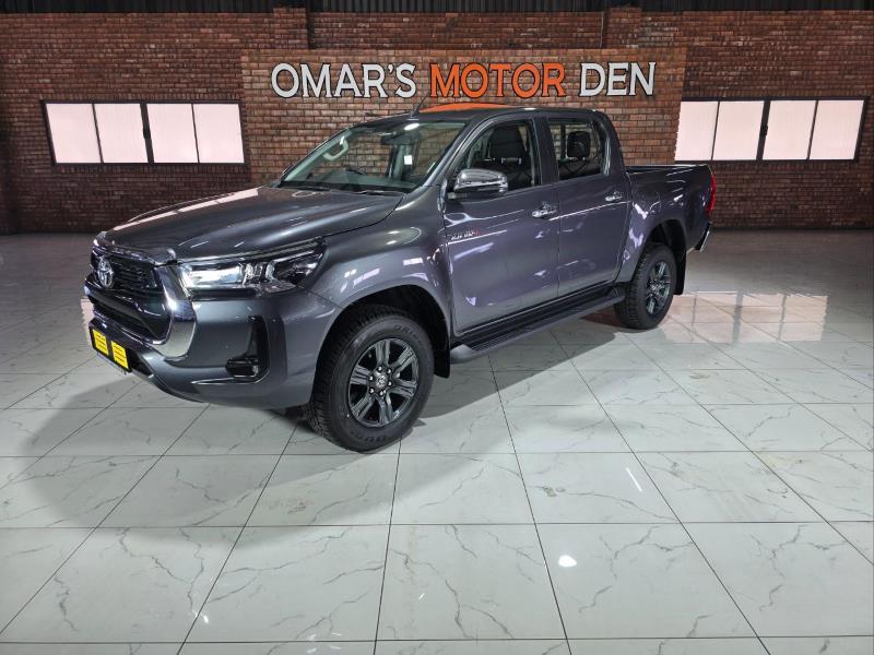 2025 TOYOTA Hilux