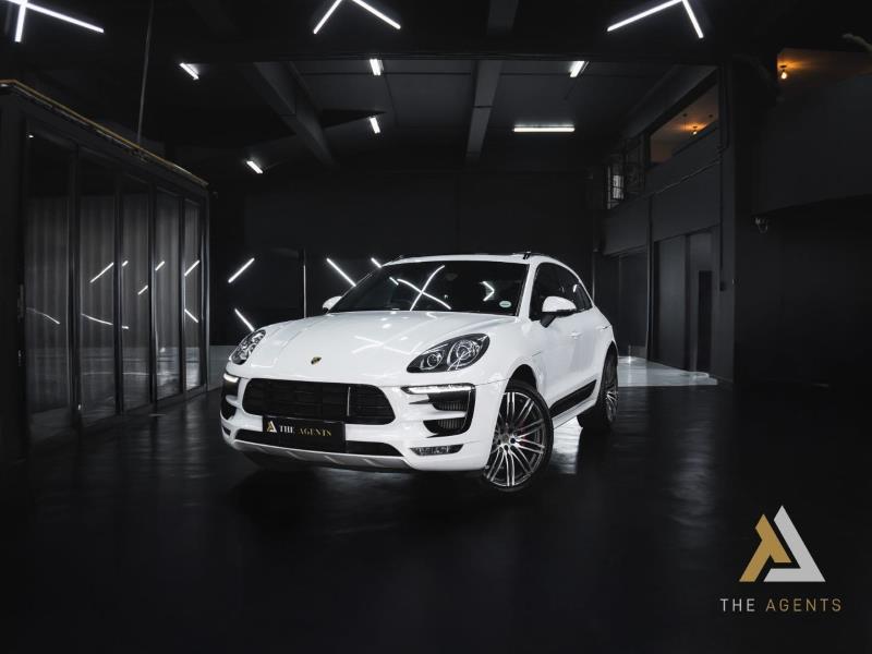 2015 PORSCHE Macan
