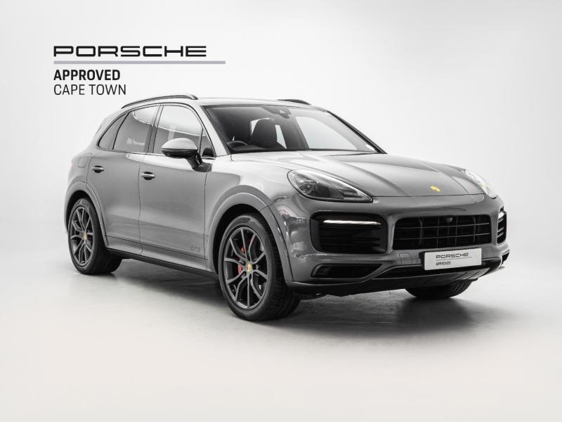 2022 PORSCHE Cayenne