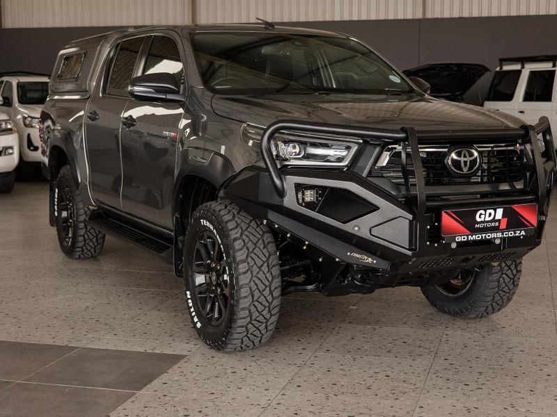 2023 TOYOTA Hilux