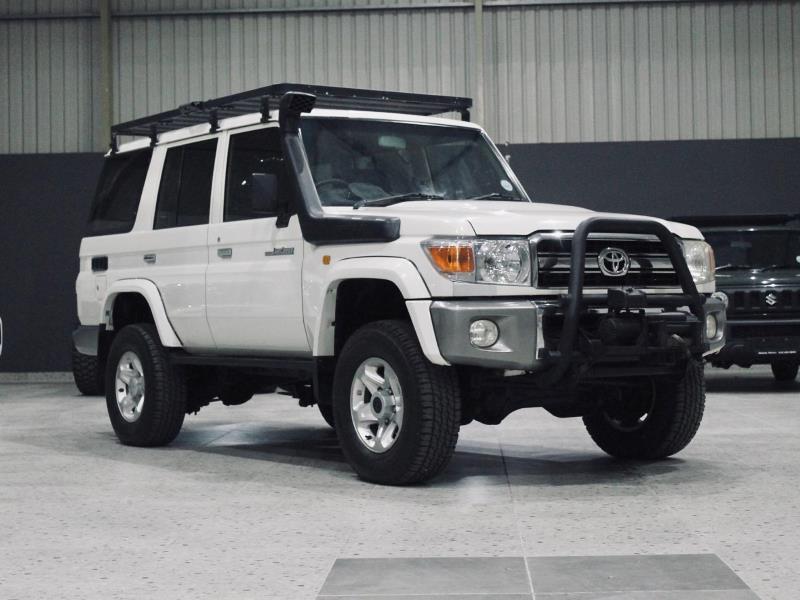 2007 Toyota Land Cruiser 76