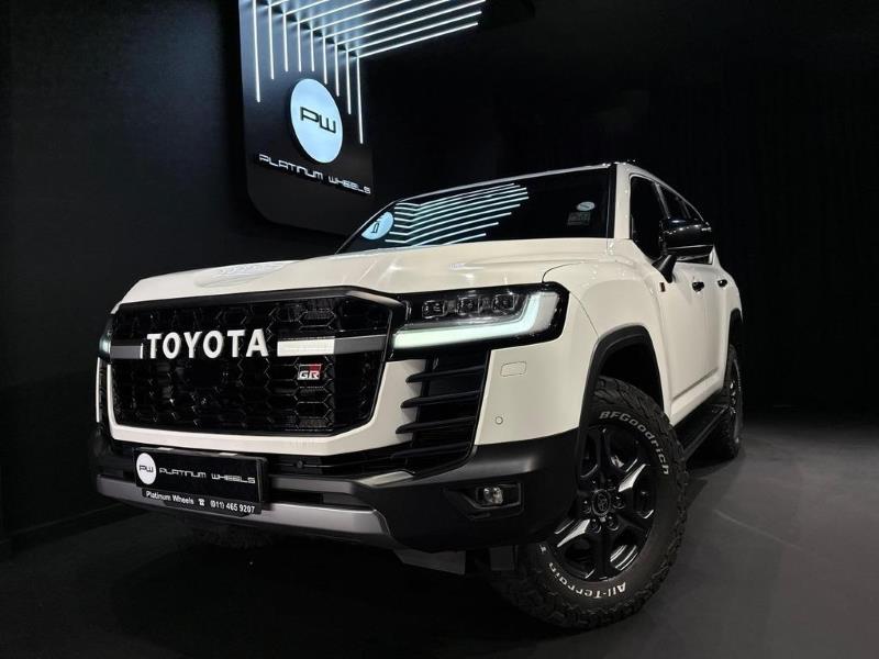 2023 TOYOTA Landcruiser 300