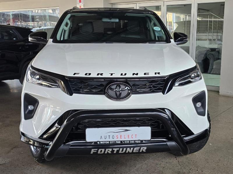 2025 TOYOTA Fortuner