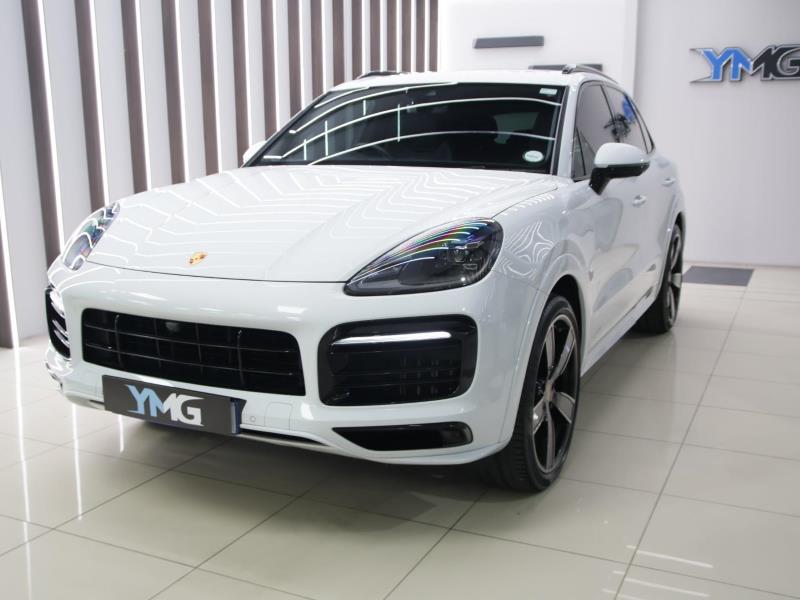 2020 PORSCHE Cayenne