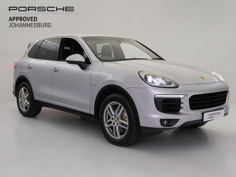 2015 PORSCHE Cayenne