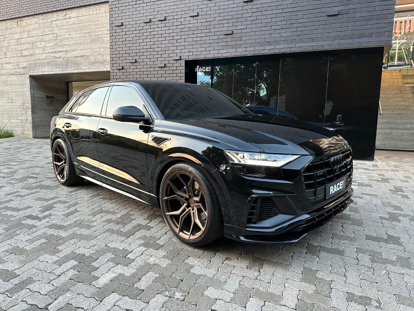 2023 AUDI Q8