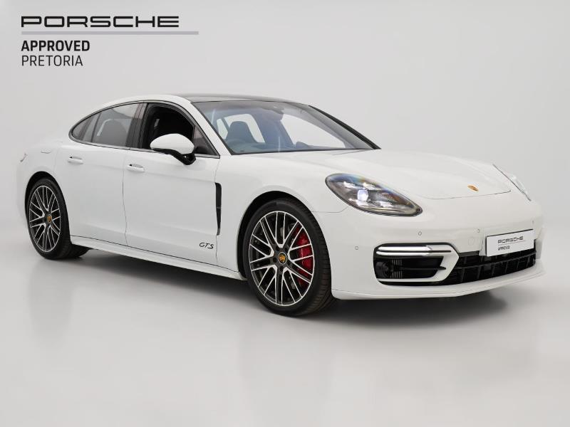 2023 PORSCHE Panamera