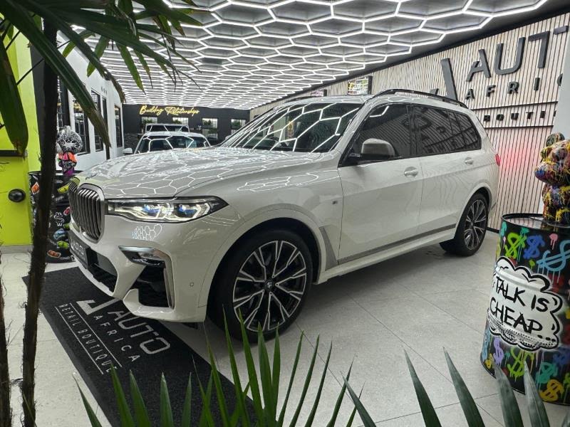 2021 BMW X7
