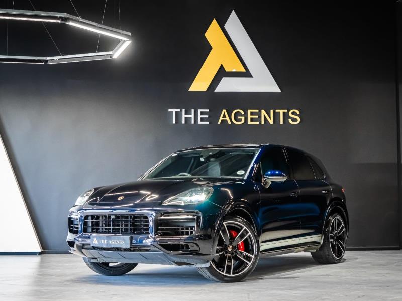 2022 PORSCHE Cayenne