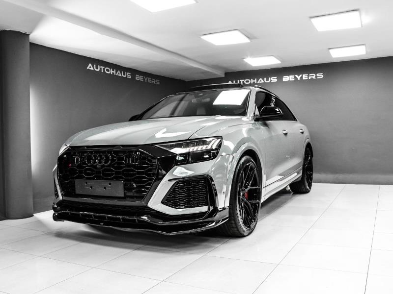 2022 AUDI RSQ8