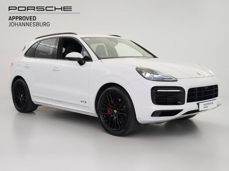 2022 PORSCHE Cayenne