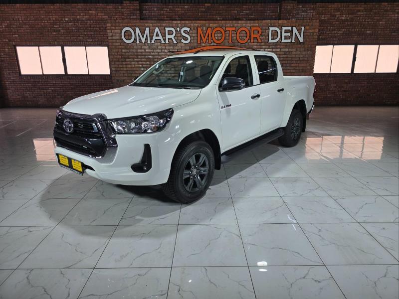 2025 TOYOTA Hilux