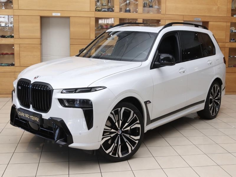 2023 BMW X7