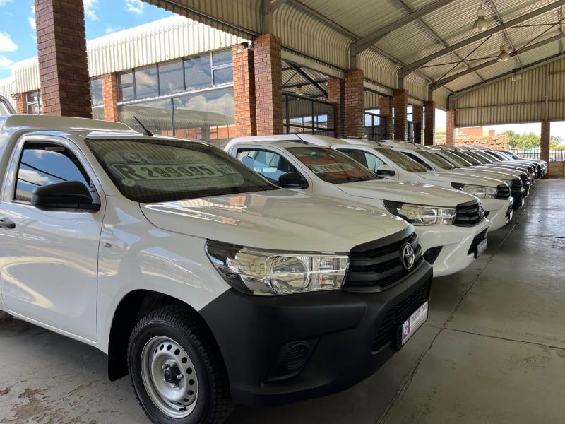 2019 TOYOTA Hilux