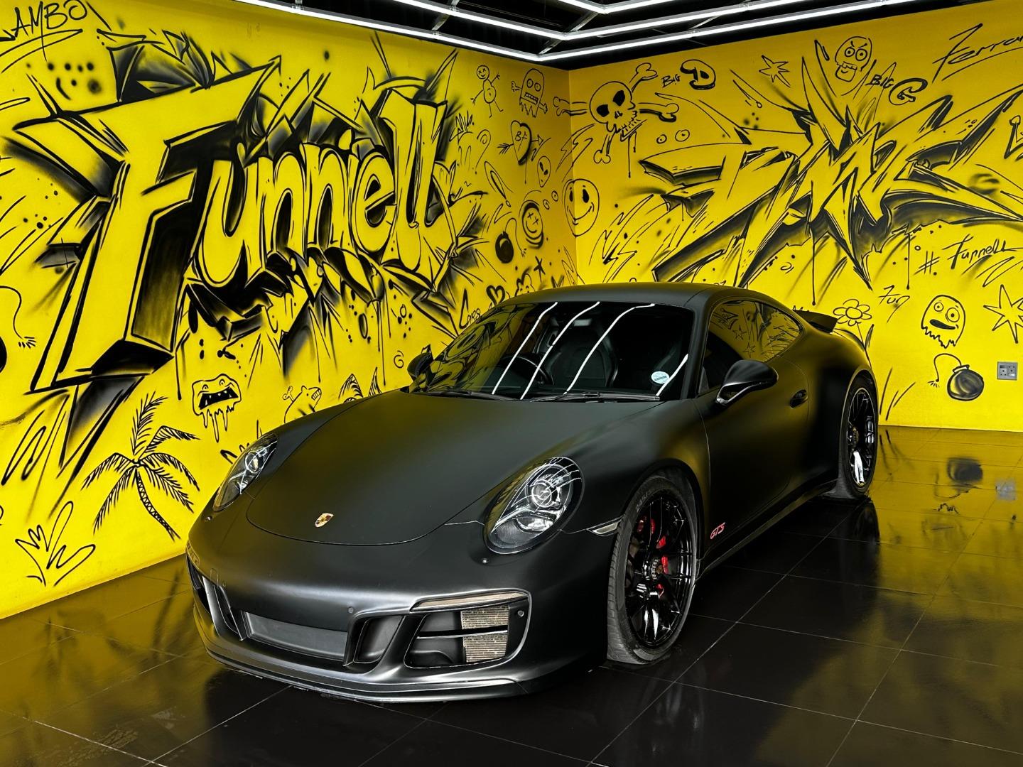 2017 PORSCHE 911