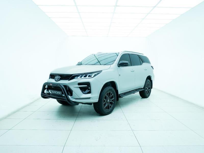 2025 TOYOTA Fortuner