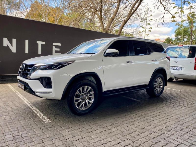 2023 TOYOTA Fortuner