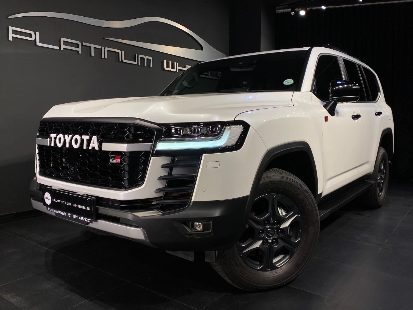 2022 TOYOTA Landcruiser 300