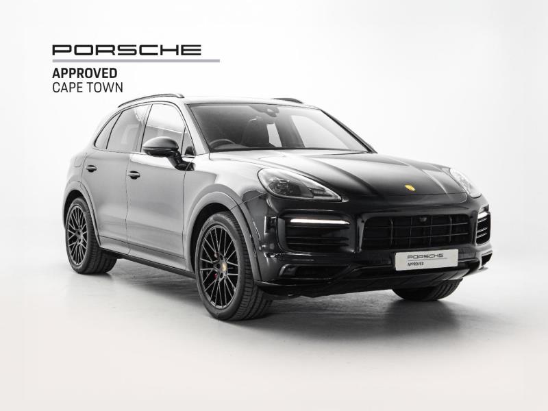 2022 PORSCHE Cayenne