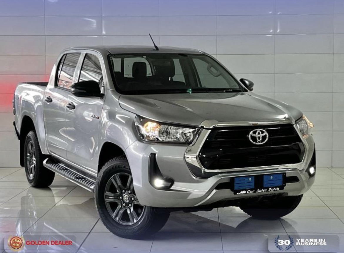 2024 TOYOTA Hilux