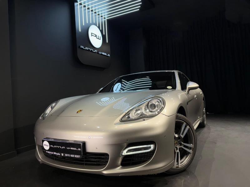 2012 PORSCHE Panamera