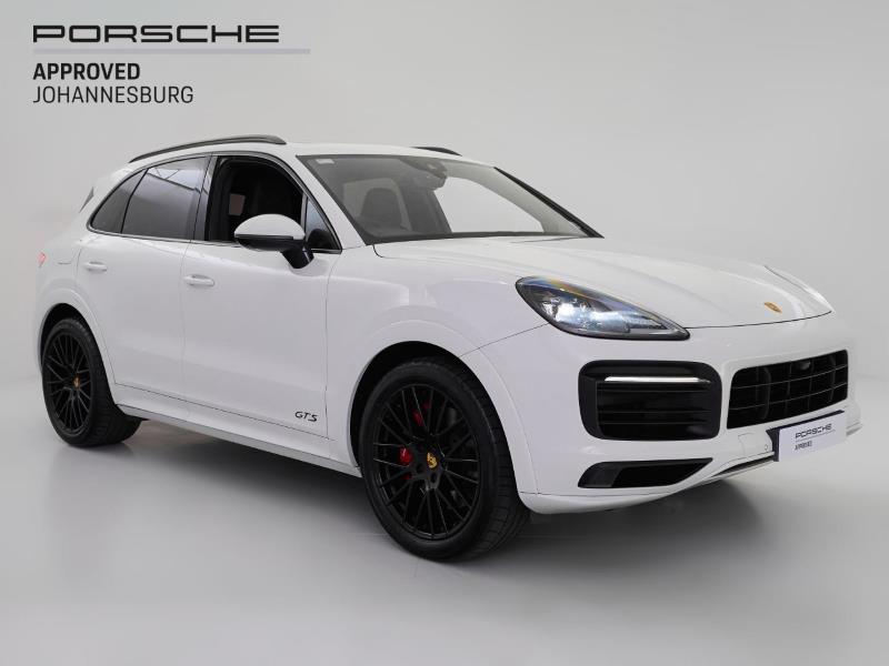2022 PORSCHE Cayenne