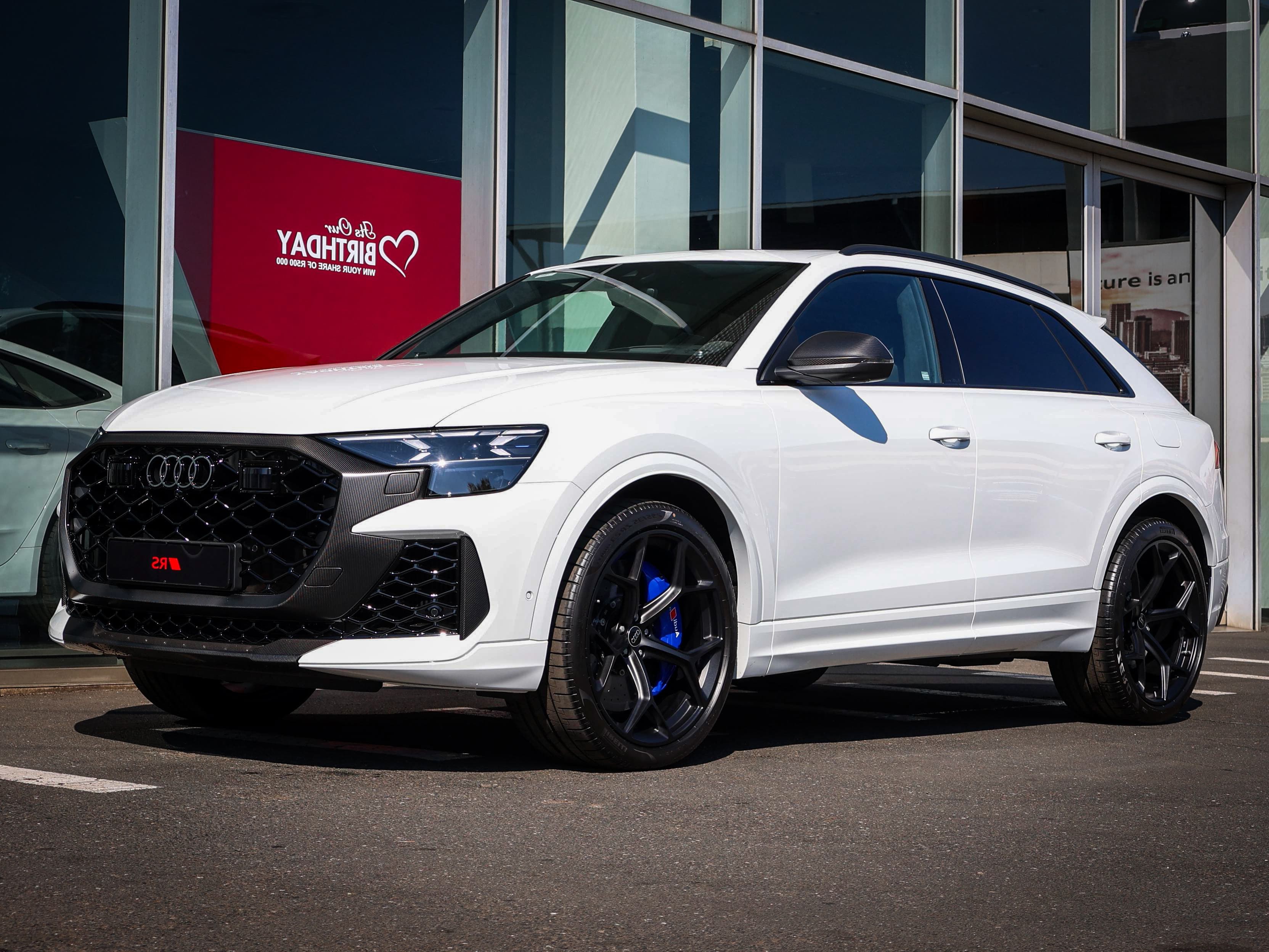 2025 AUDI Q8