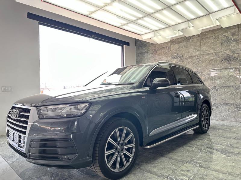 2020 AUDI Q7