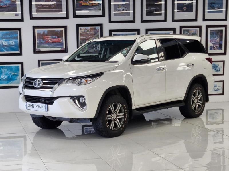 2020 TOYOTA Fortuner