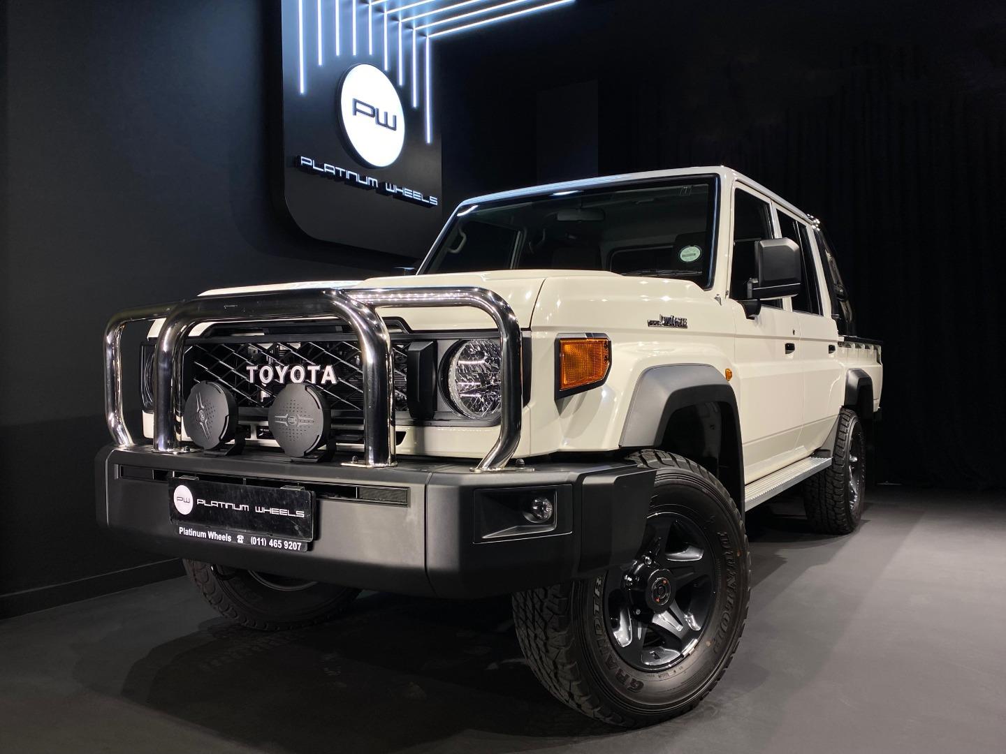 2025 TOYOTA Landcruiser PU