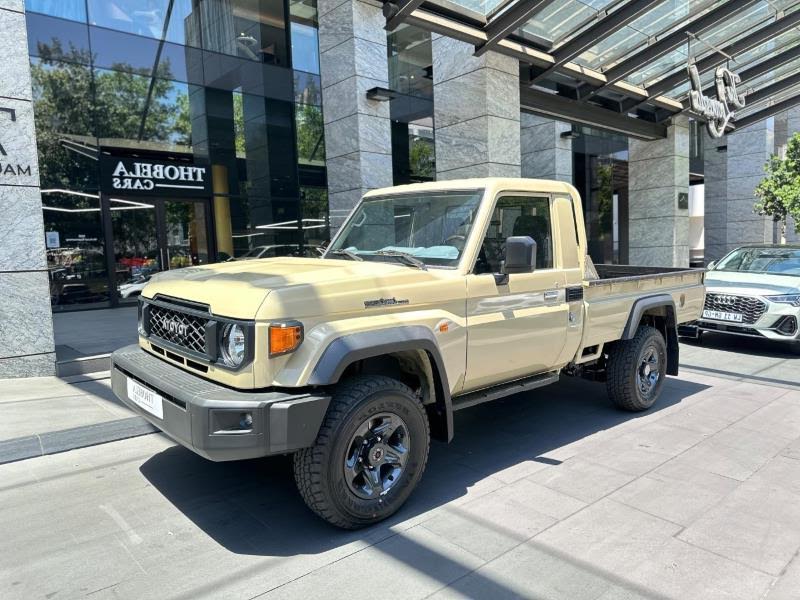 2025 TOYOTA Landcruiser PU