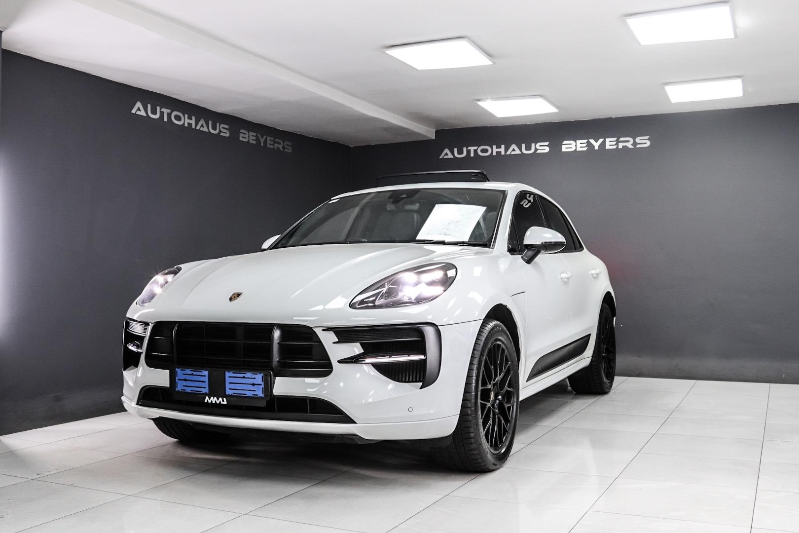 2021 PORSCHE Macan