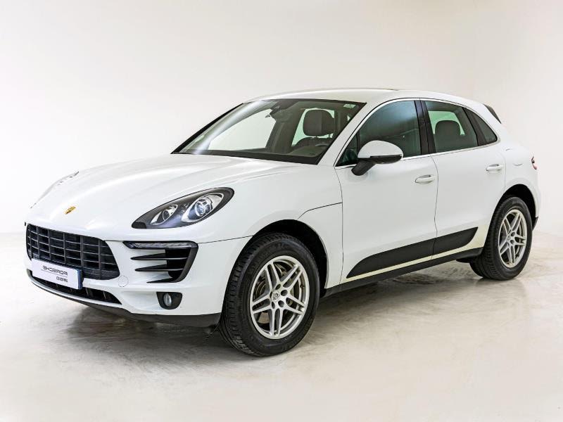 2018 PORSCHE Macan