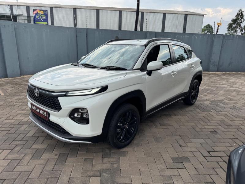 2025 TOYOTA Starlet Cross