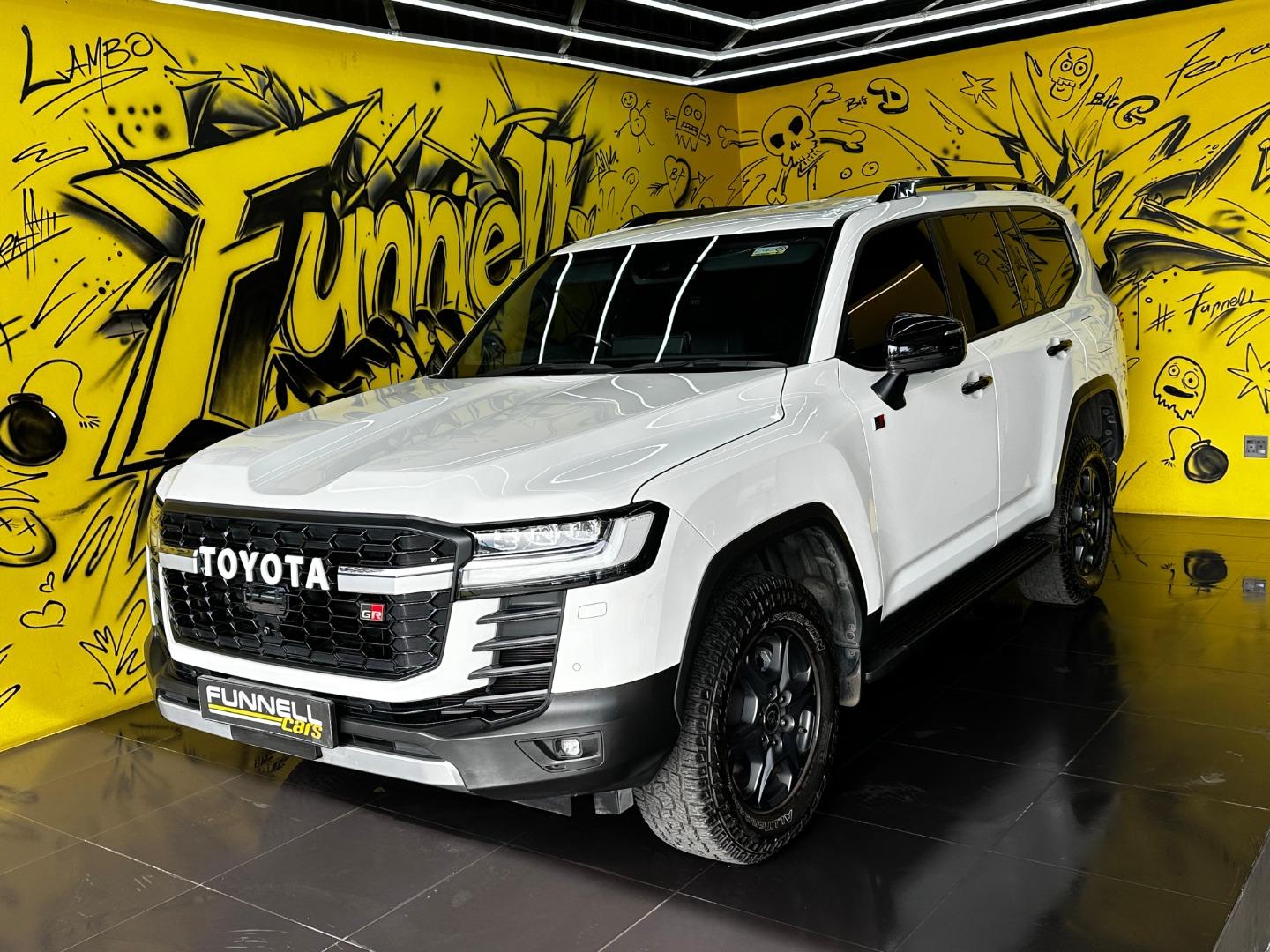 2022 TOYOTA Landcruiser 300