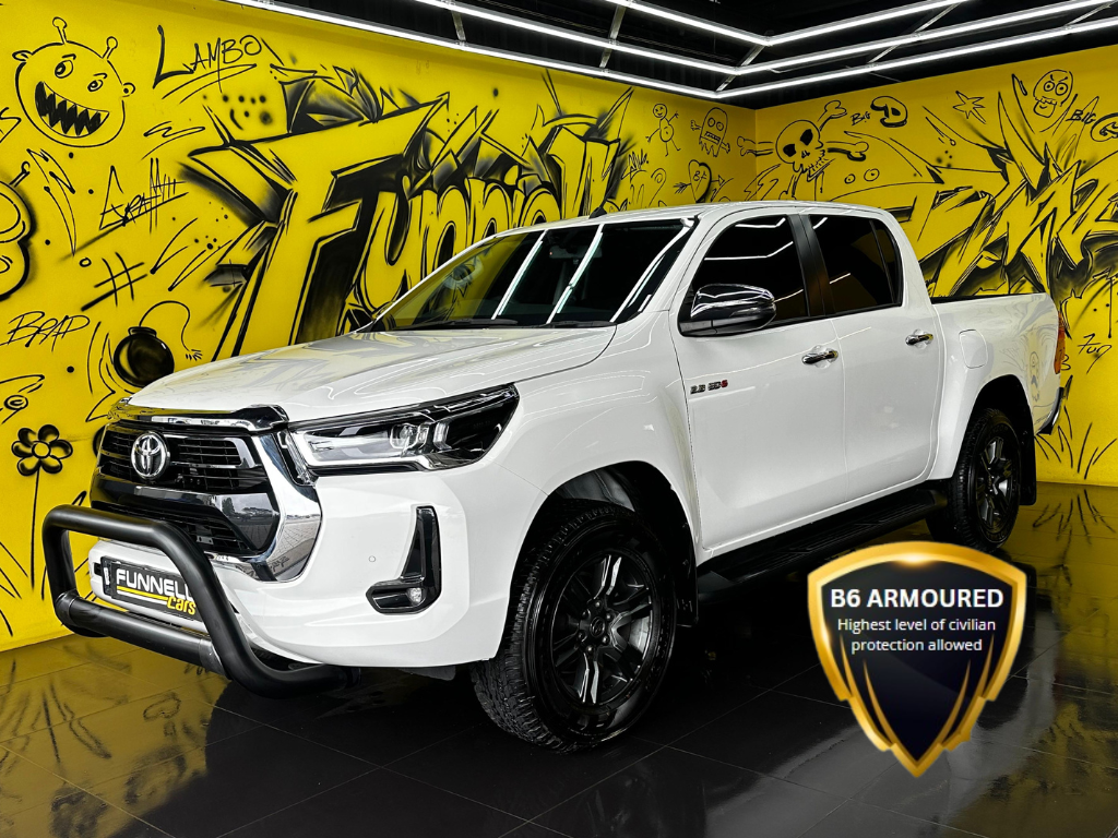 2024 TOYOTA Hilux