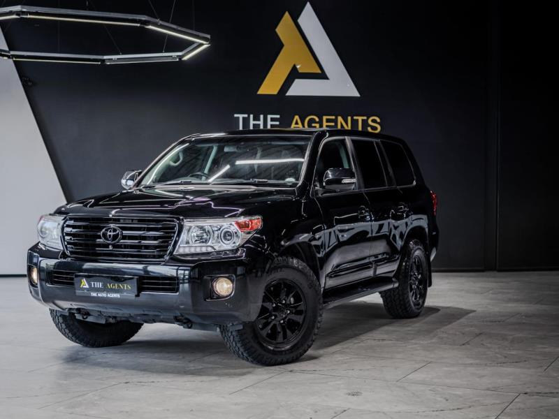 2014 TOYOTA Landcruiser 200