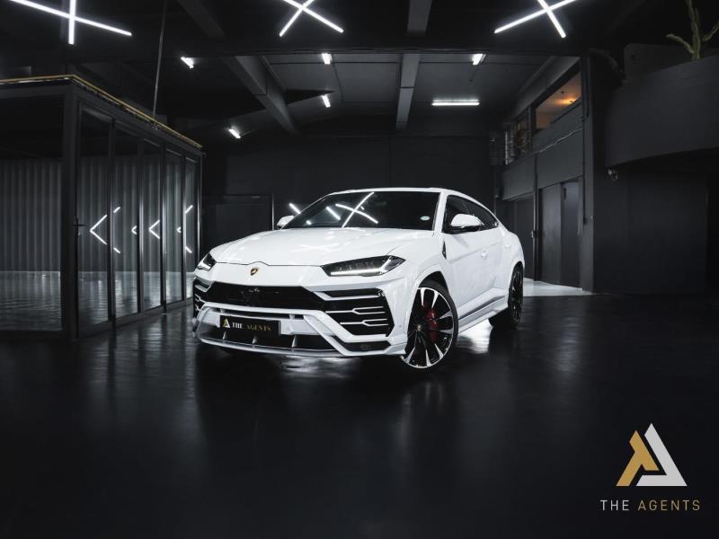 2022 LAMBORGHINI Urus