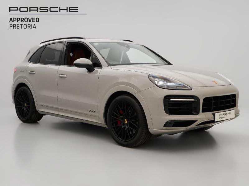 2022 PORSCHE Cayenne