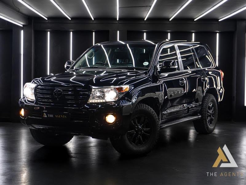 2015 TOYOTA Landcruiser 200