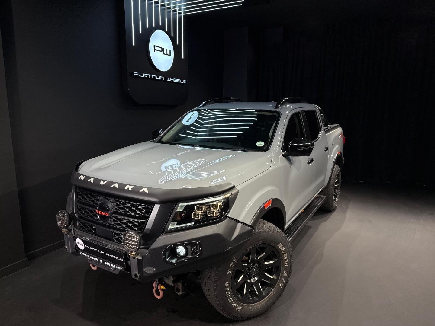 2022 NISSAN Navara
